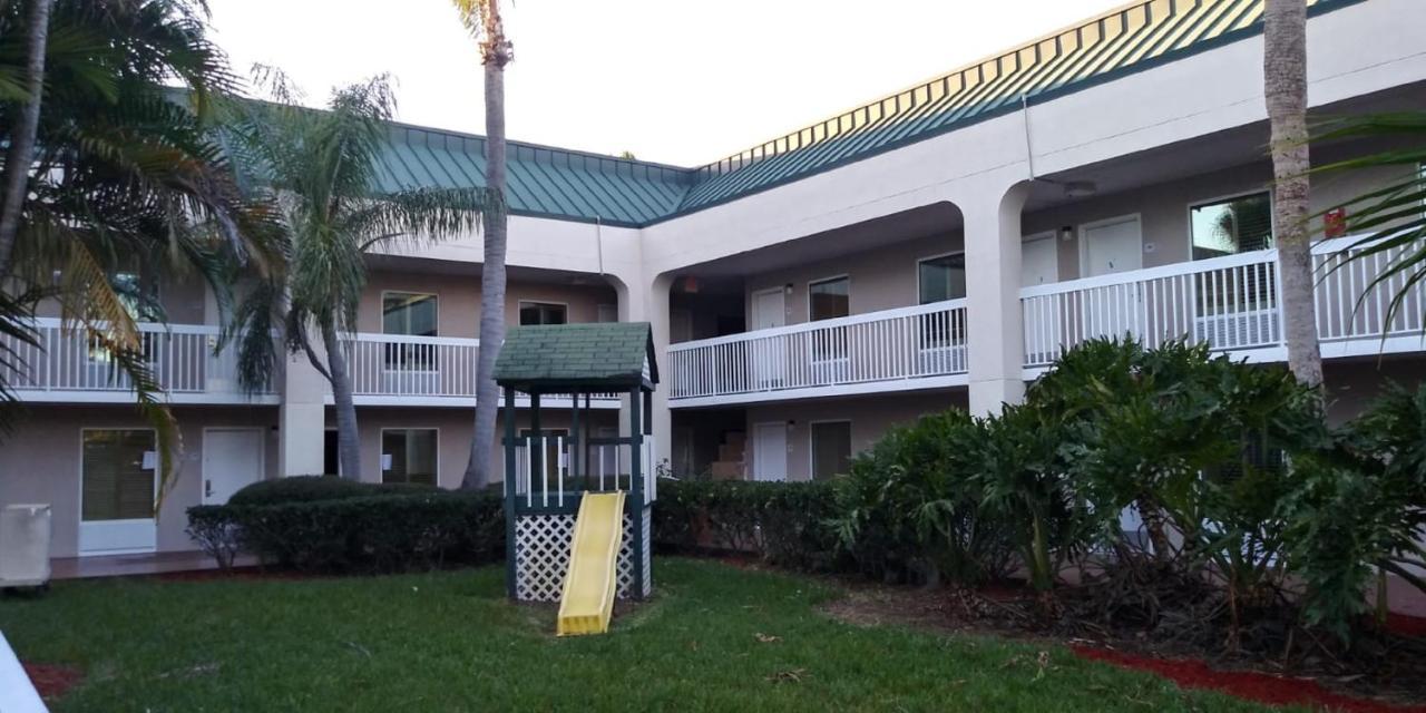 Surestay Plus Hotel By Best Western Clearwater Central Exterior photo